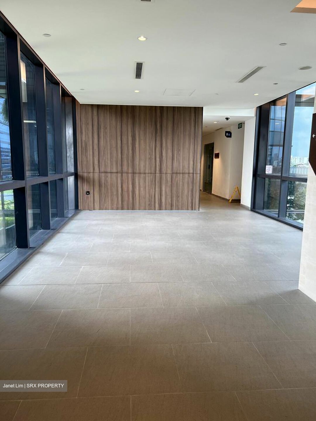 Woods Square (D25), Office #397493591